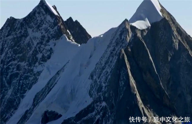 四川之旅:高空视角下的四姑娘山壮美风姿