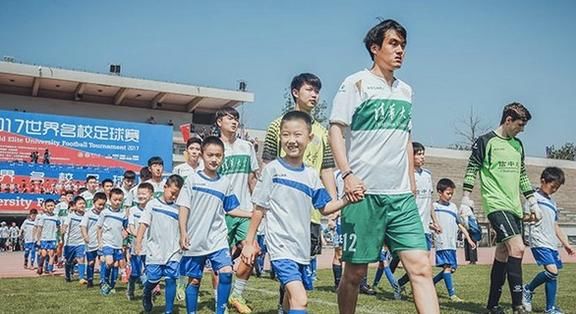 世界名校足球赛8强激战正酣 中国足球网裁判管