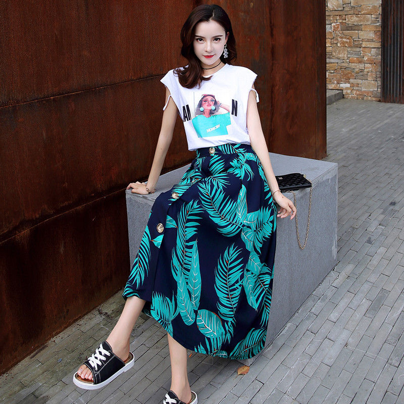 四十岁女人穿衣服要注意，时尚精致的短裤套装，摆脱老气优雅减龄