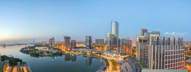  经济总量■经济总量和增速双超江苏，是否意味着广东产业转型更