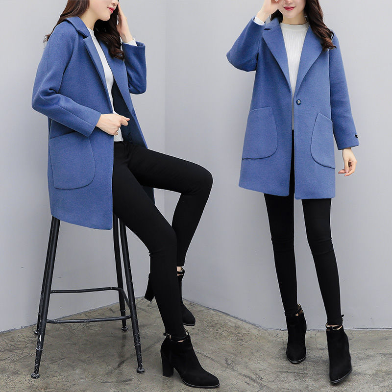 很多人穿大衣配打底裤，真土，今年流行毛呢外套+奶奶裤，美爆了