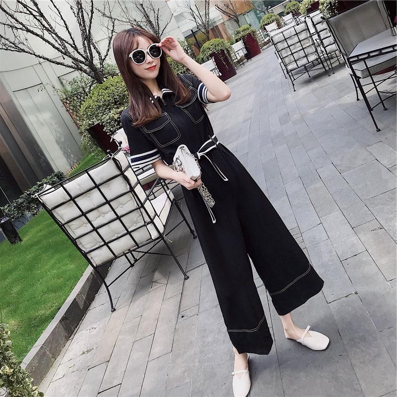 越来越多的女人不穿裤子了，初秋连体衣超有女人味，男人为之着迷