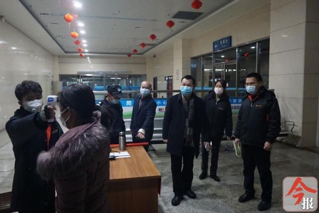  「柳州市交通运输局」“逢人必检、逢车必消毒”关口前移，柳州