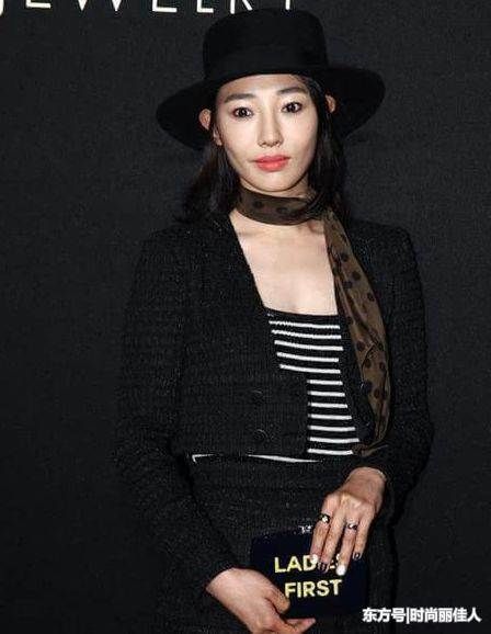 33岁白百何同框43岁周迅,网友:女神和女人的差距一目了然!