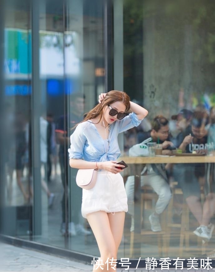  #超级#夏日清凉穿搭，短裤短裙很适合呢，图三美女清新又靓丽