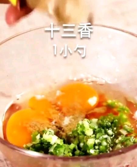  『姐姐』西红柿和它是完美的搭配，每三五口吃一次，美白肌肤，儿子同学叫我姐姐！
