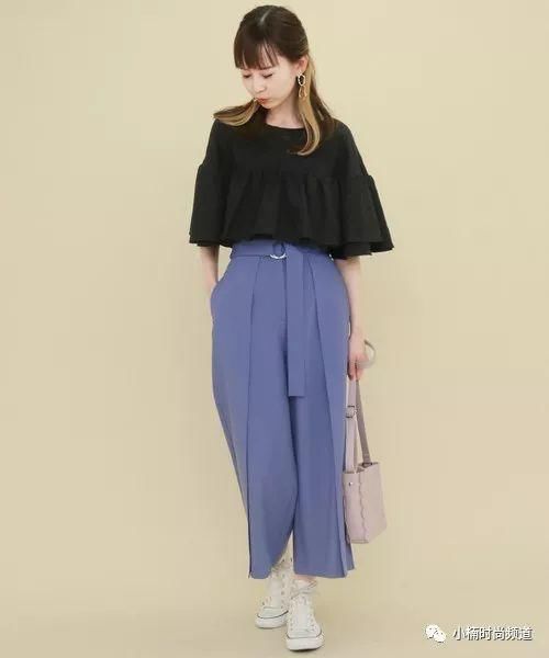 日本人气服饰品牌KBF时尚上衣的成熟女子穿搭特集介绍