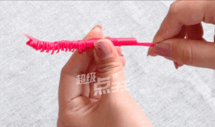  吸管|喝完饮料吸管别扔，做一条会动的毛毛虫！孩子抢着玩~