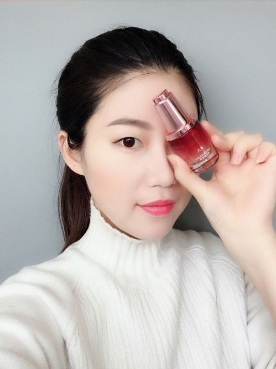 眼部肌肤年轻的秘密 丸美多肽眼精华