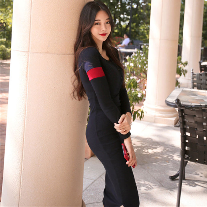 初秋的到来有几分凉意，这样的职场秋装连衣裙，漂亮又不会冷