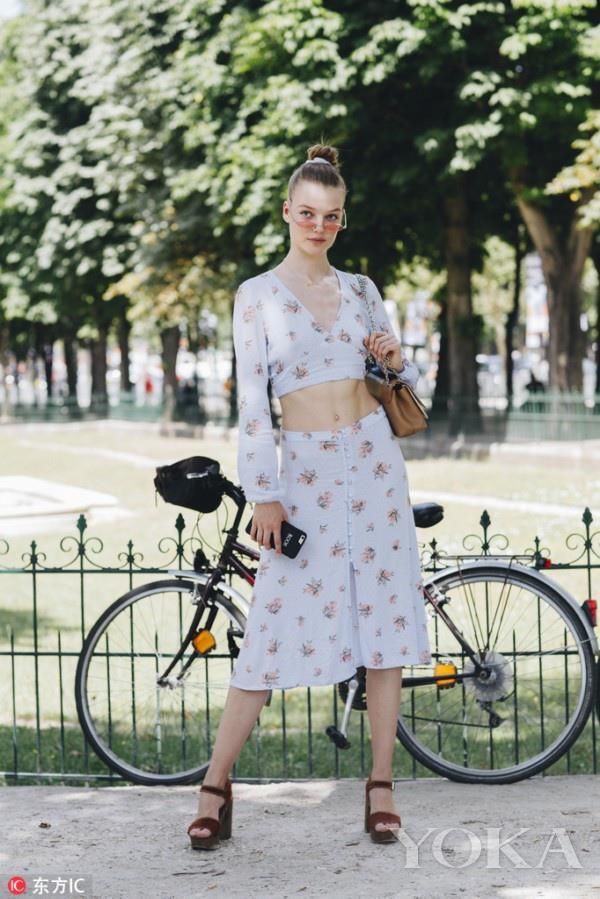 轻松赚回头率的单品就是它了！宋祖儿陈乔恩早就穿上啦