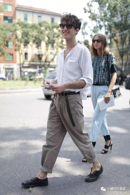 简约个性风混搭黑白灰，一起当个无色系质感型男！