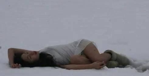  「让自己」为什么被冻死的人死前都要脱掉衣服