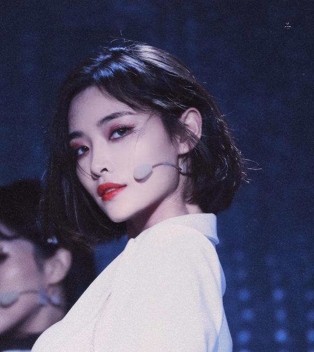  『更适合短发』女生的脸上有这三个“特征”,千万不要留黑长直,剪短发才上档次