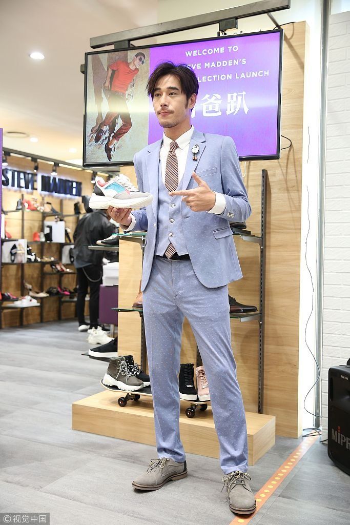 黄腾浩帅气为潮牌新鞋款站台  与众多时尚部落客齐聚