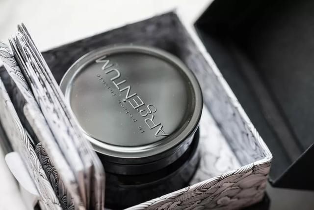 八月爱用红黑榜｜风云变幻之际，他们抓住我的心