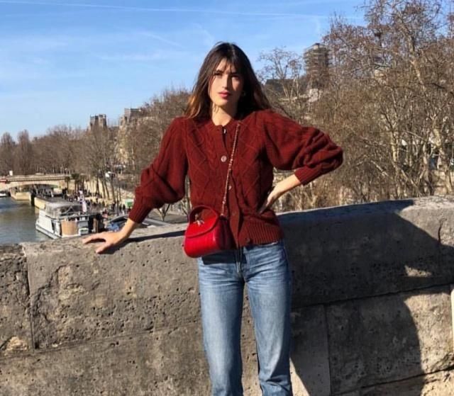  尽显：开衫+牛仔裤这样穿,时髦好看又清新柔美,尽显品味气质