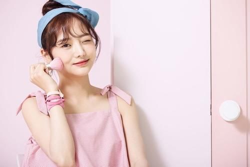 「变美」美容仪能让肌肤变美吗? 每个女神都在与衰老抗争