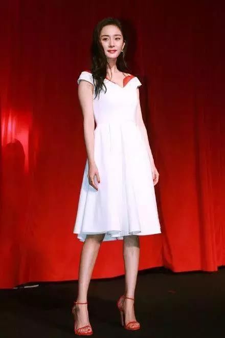 看了杨幂腿，男人都要怀疑人生了，不知道刘恺威每天怎么过的！