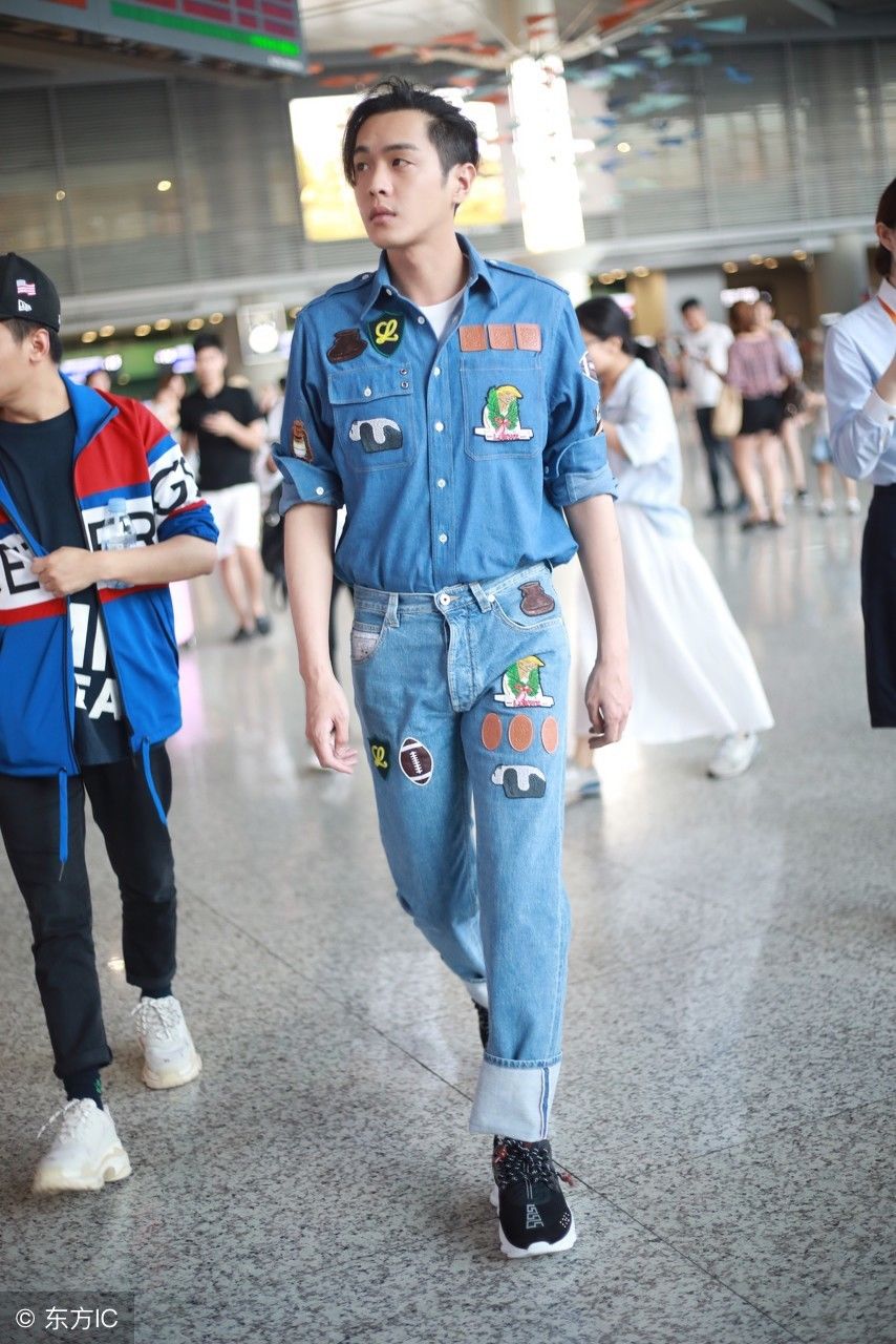 张若昀扎上马尾辫留起长刘海，网友尖叫:辣眼睛!唐艺昕真重口味