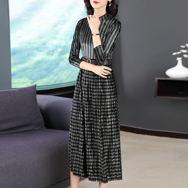 这是我见过最洋气的连衣裙，上身高贵洋气，美的让人痴狂~