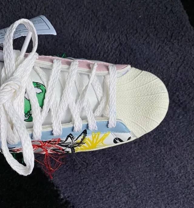  【联名】球鞋丨同一个联名，adidas和Nike怎么就差这么多？网友：甚至不如ASICS