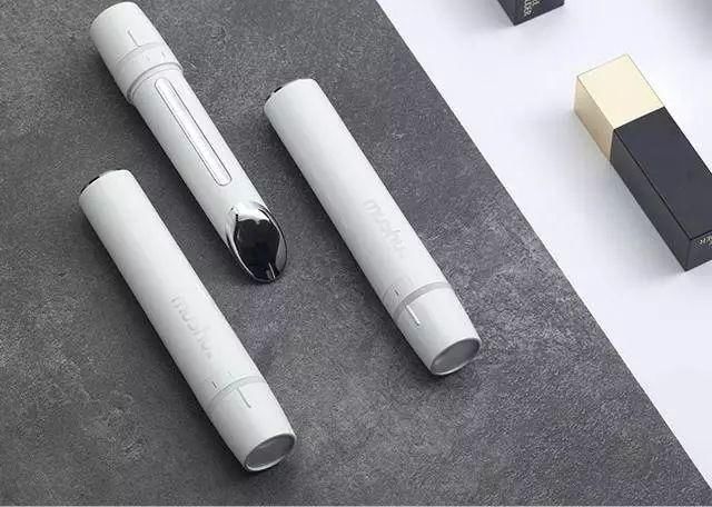 安以轩用一支“口红”同时解决了眼纹唇纹问题?