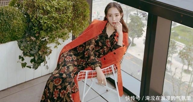 张钧宁不仅人美豪宅也有特色,墙壁用镜子装饰