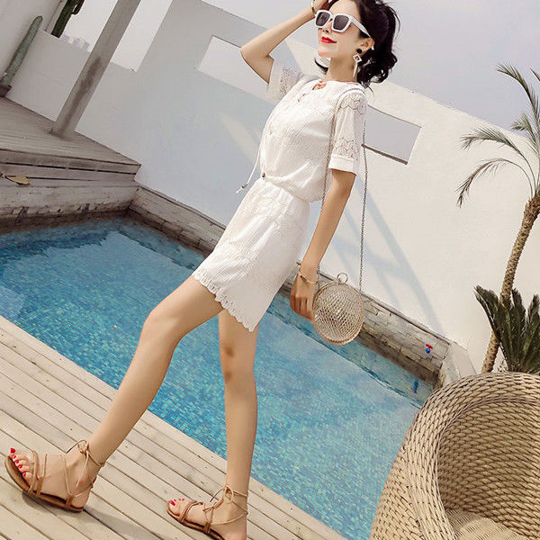 比裙子还要清爽时髦的连体短裤，收腰提臀，尽显曲线美，动心