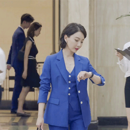 女强人■这个女人也太会涂口红了，陈数新剧看得我好上头