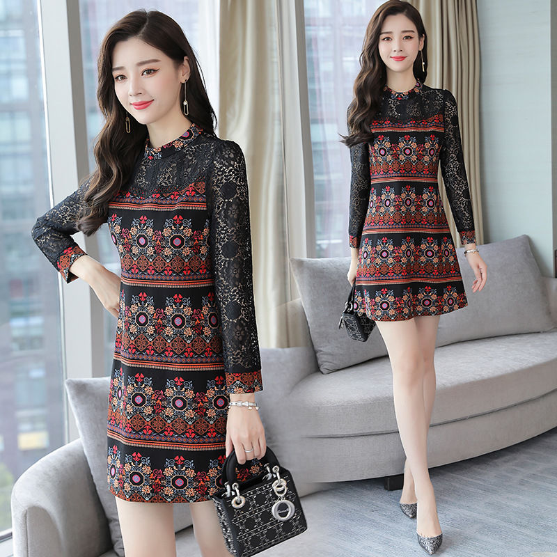 40多岁的女人丢掉妈妈装!现在流行这几款秋裙，美的一愣一愣的