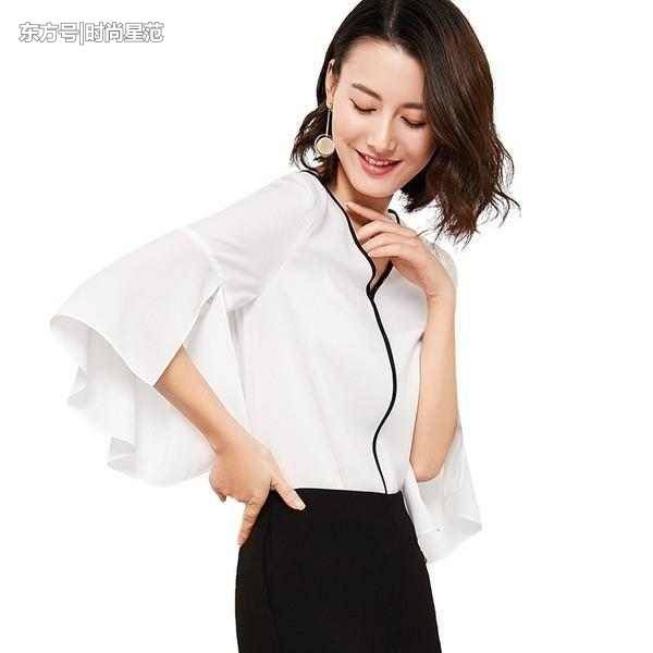 红色缎面尖头鞋搭配连衣裙衬托出清新气质