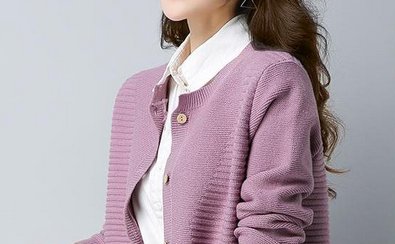 小姨来我家,穿的外套真好看,原来今年流行这样的,时髦美爆了