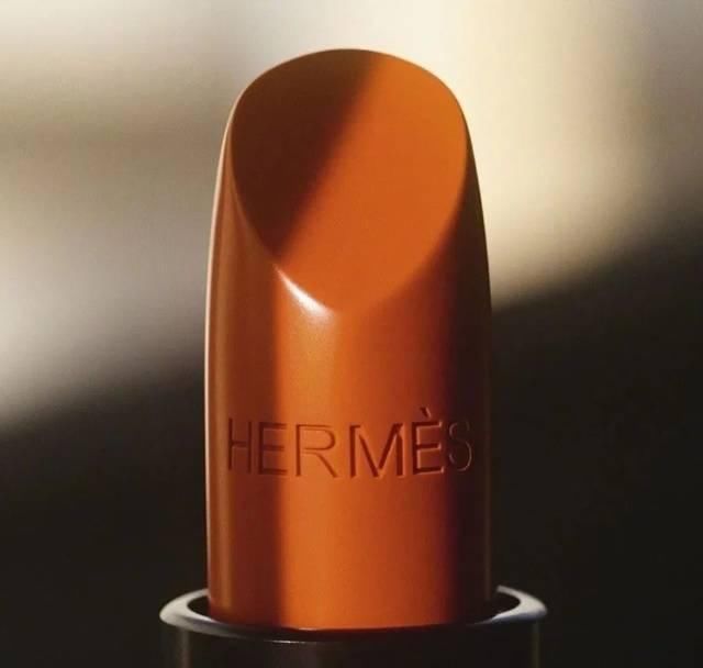  铺天盖地@奢侈品包包结局battle卖唇膏，hermes、周仰杰.....该买哪一支？