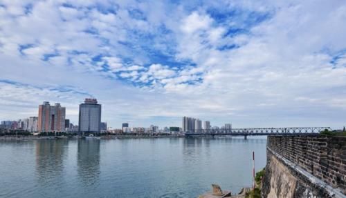  堪称：假如湖北省会转换，这座城市堪称“明日巨星”，是你所在