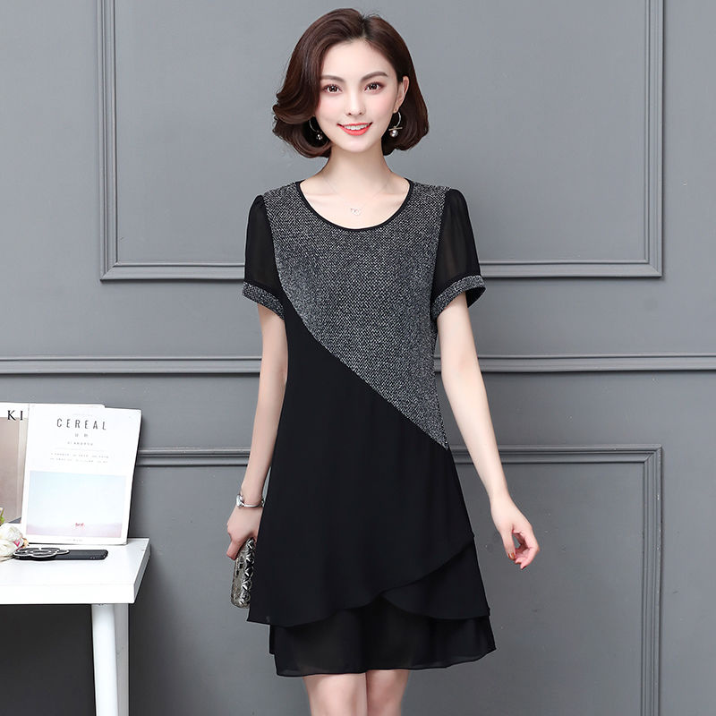 一不小心发现一种“减龄裙”,适合四五十女人,前凸后翘性感妩媚