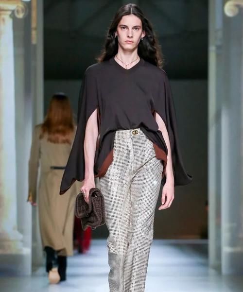 #时髦#哪个时髦精身上没件Bottega Veneta?