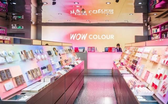  『美妆集合店』4000亿的美妆市场进化论|变局2020