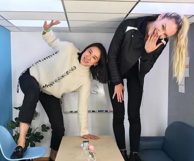  『上班』得体不乏味的职场穿搭,这样穿让你“理直气壮”的美!