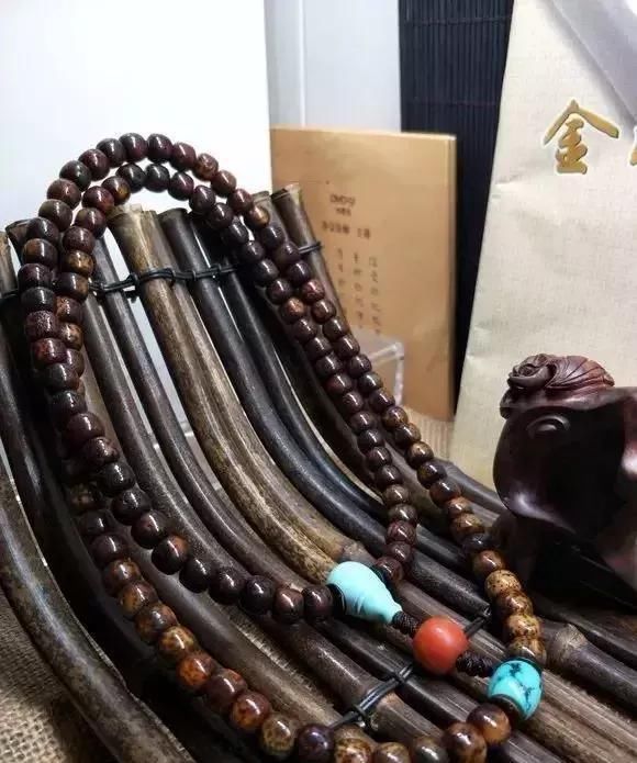 手串@炫耀手串用什么样的姿势，才能够达到最佳效果？