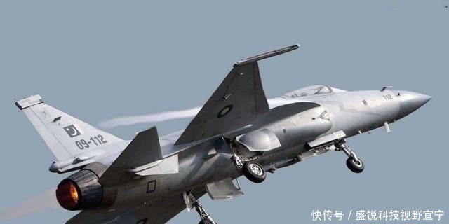  『枭龙战斗机』枭龙战机价格一路飙升：最初1500万美元一架，现在几乎涨了两倍