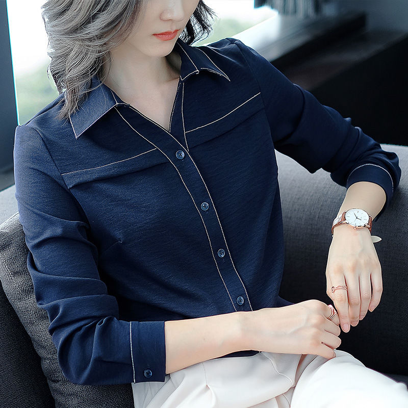 70后女人就是会穿!这小衫搭小脚裤，比裙子还洋气，超迷人