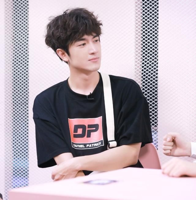 林更新发文痛骂医生暴露隐私：您很快会回家，网友：你俩不结婚？