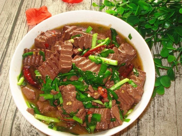 『衰老』聪明女性喜欢吃3种食物,排毒养颜、延缓衰老,好处多多!
