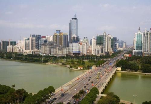  #实拍#实拍广西南宁：被很多人称为绿城，曾荣获“全国文明城市