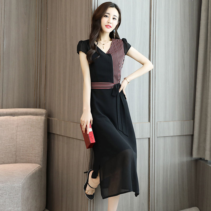 新发现一种裙:“欧货裙”,比旗袍高雅,比真丝高贵,时髦超嫩美