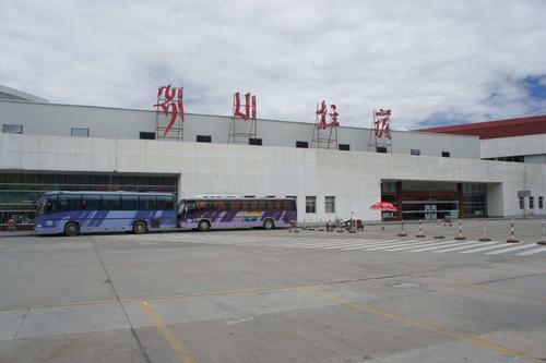 中国最长的火车线，绕8省11座城市，坐个车还要签 “生死状”