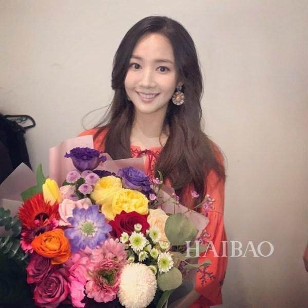 谁说整容既脸僵？拿下李敏镐收服朴叙俊的朴敏英，靠一张初恋脸成