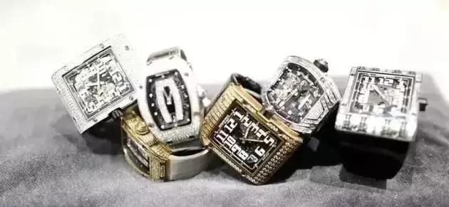 你知道世界上拥有最多爱马仕包包的女人是谁吗?!