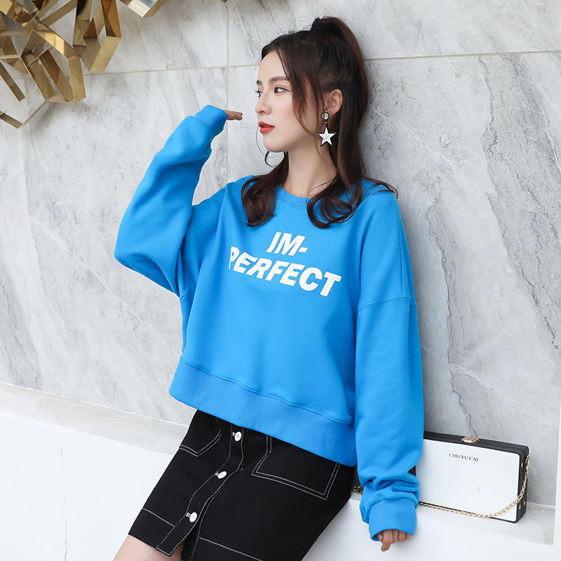 别再穿连衣裙了!现在女人流行这样穿，看看吧，一个比一个年轻